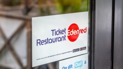 L’Assemblée nationale vote pour prolonger l’utilisation des tickets-restaurant pour les courses